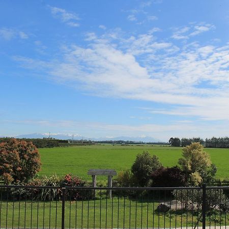 Riverfields Ashburton Extérieur photo